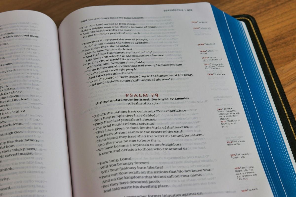 English and French language proficiency test materials